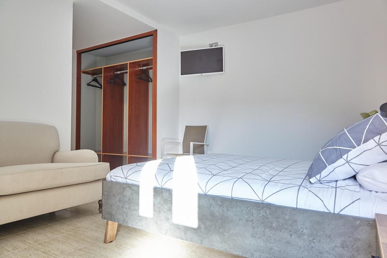 Hostal Fontanan La Pola de Gordon Exteriör bild