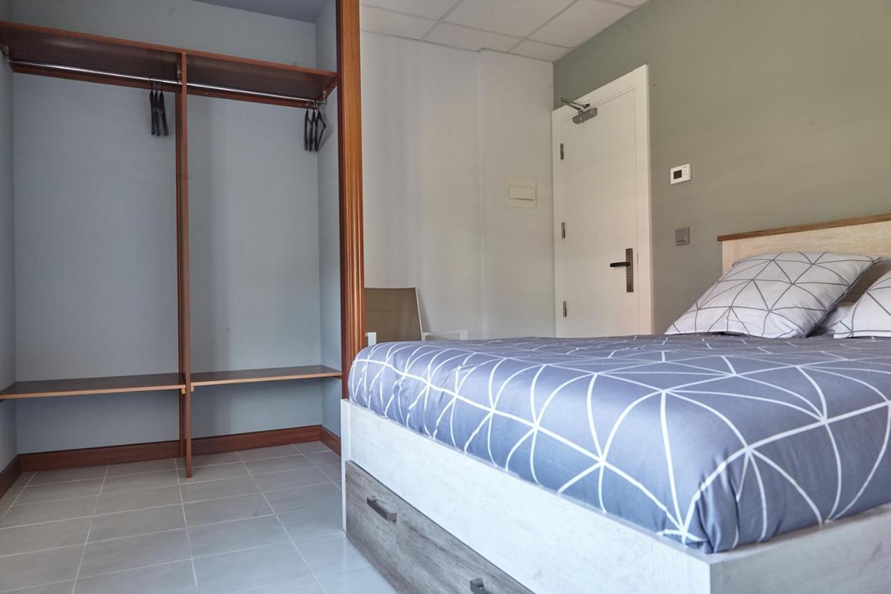 Hostal Fontanan La Pola de Gordon Exteriör bild
